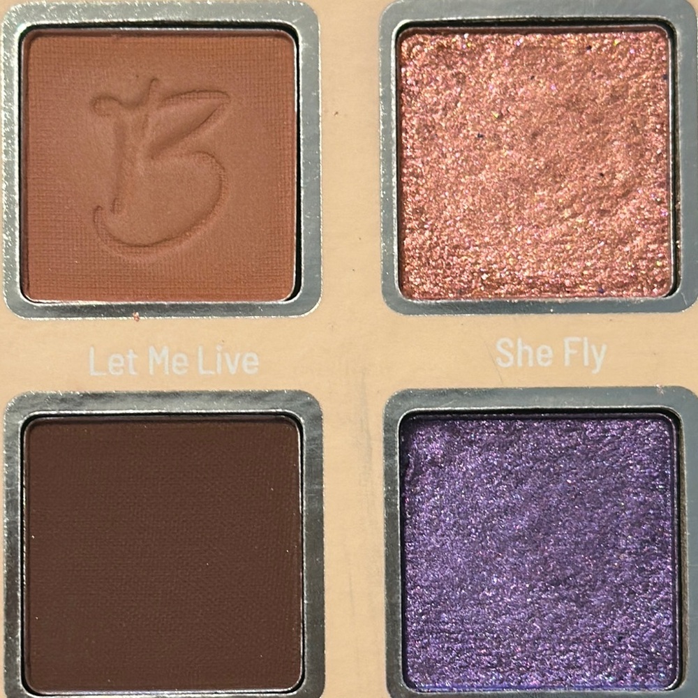 Beauty Creations Eyeshadow Palette - Vibrant Shades - Picture 5 of 10
